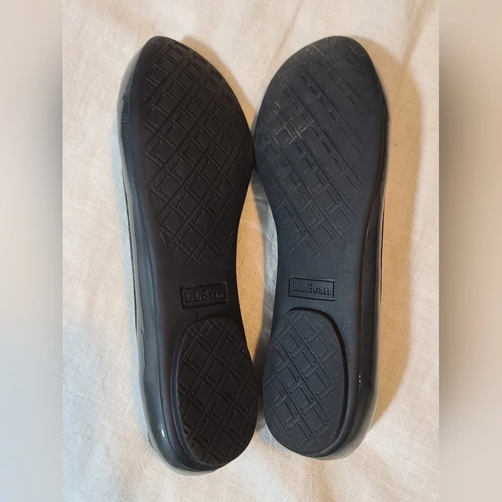 LL Bean Gray Patent Leather Ballet Flats, Sz 7 - Picture 2 of 6